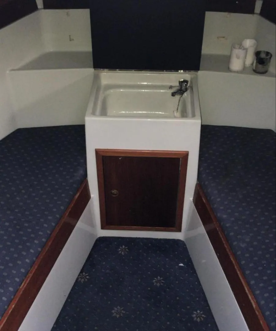 Отель Sailing Yachts - No Shower Берген Ботель